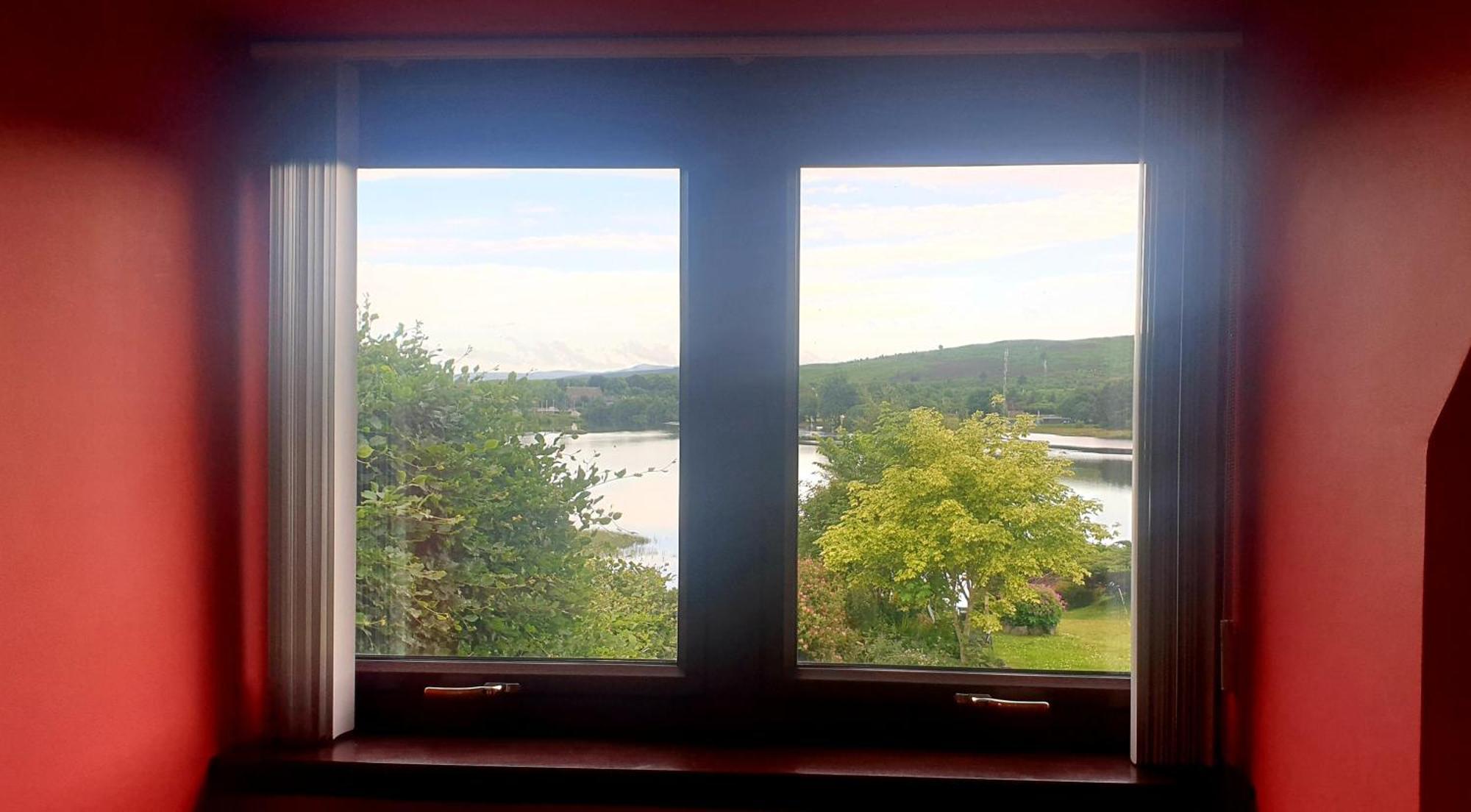 Loch View, * Lairg